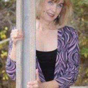 Meet your Posher, Suzanne